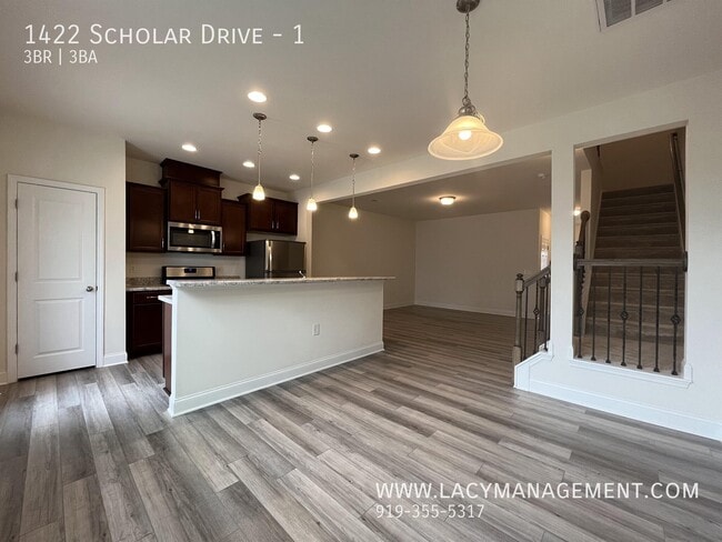 1422 Scholar Dr