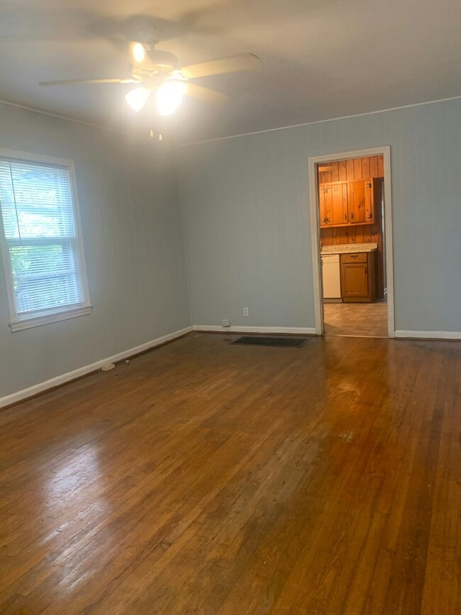 Photo - 117 Shadowmoor Dr