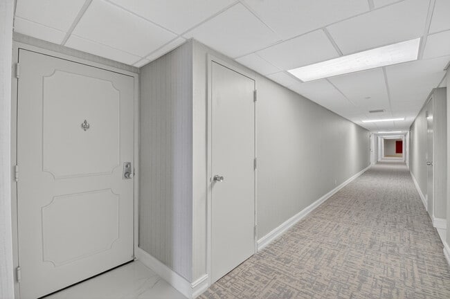 Building Photo - 4750 S Ocean Blvd Unit 210 Rental