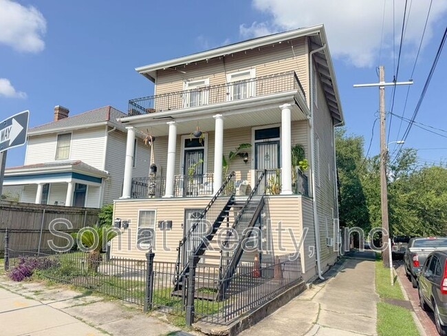 Building Photo - 1621 Crete St Unit 1