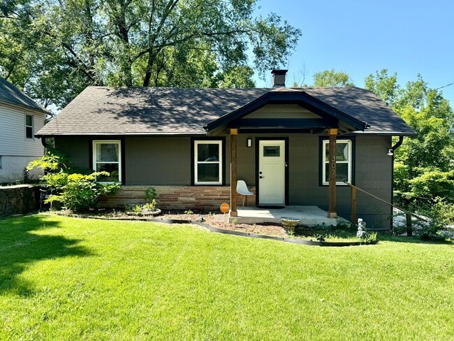 Building Photo - Updated Independence Home with EV Charging & Room to Spread Out