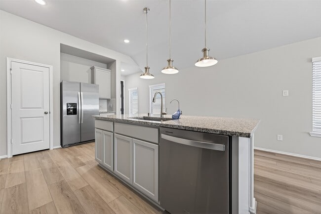 Photo - 1011 Shl Crk Trl