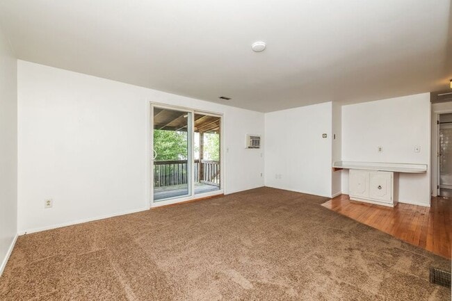 Photo - 3611-3625-3625 Charlotte Dr