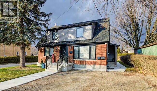 Photo - 1100 Union St