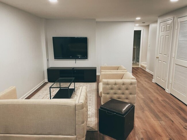 Photo - 21968 Box Car Square