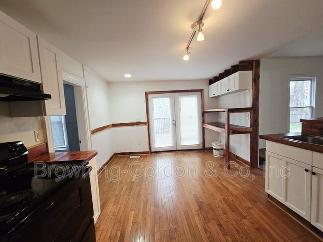 Photo - 1705 11th Ave N