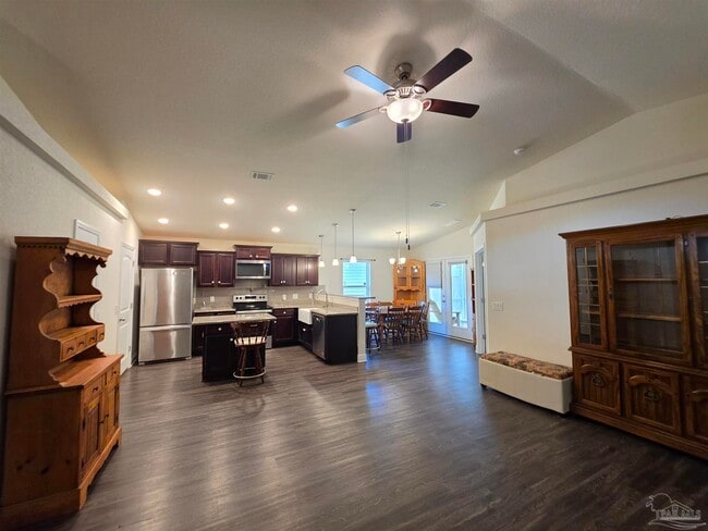5165 Peach Dr