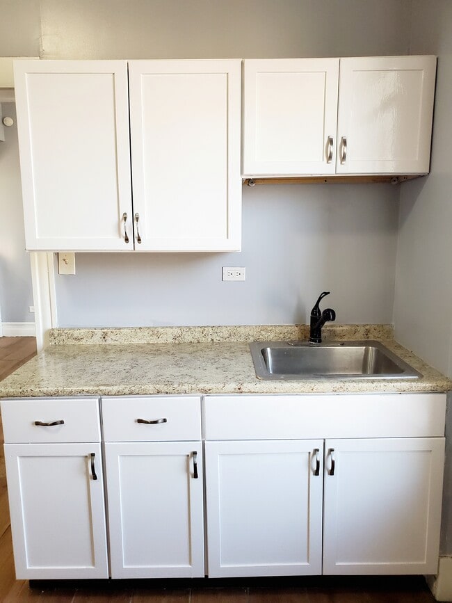 Photo - 3601 S Winchester Ave Unidad 3 Rear