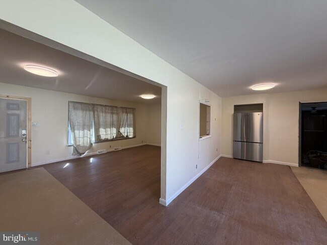 Photo - 322 W Nicholson Rd