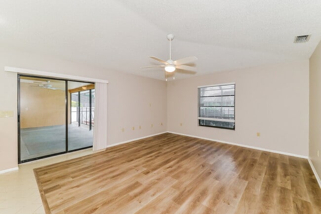 Photo - 5453 Colonial Oaks Blvd