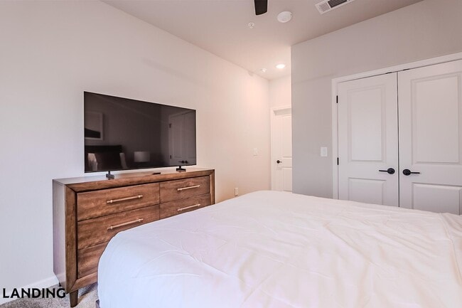 Photo - 1650 Harris Hill Rd Unidad 07-7306