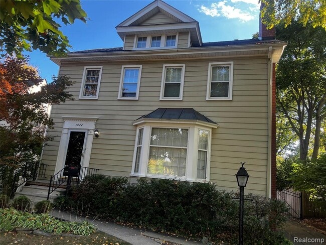 Photo - 1072 Ridgedale Ave