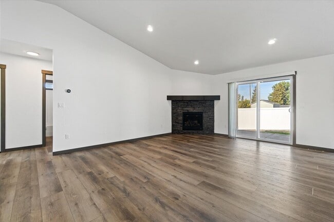 Photo - 316 W Grange Ave