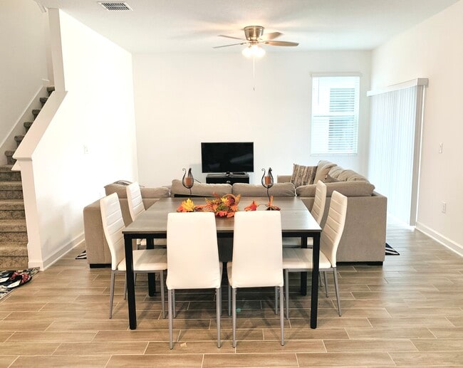 Photo - 12018 Language Way