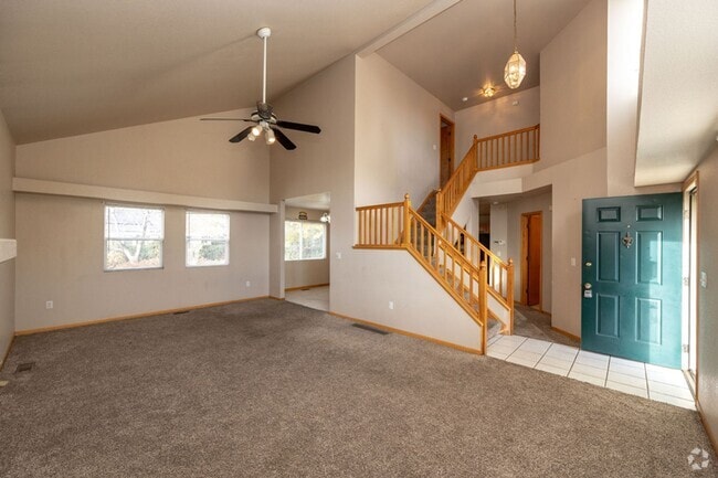 Building Photo - 3 bed, 2.5 bath Home in English Ranch Neig...