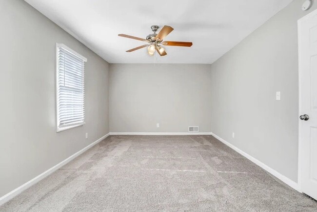 10017 Edgebrook Ln