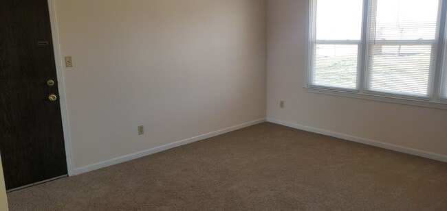 Photo - 306 W Southampton Dr Unit 3