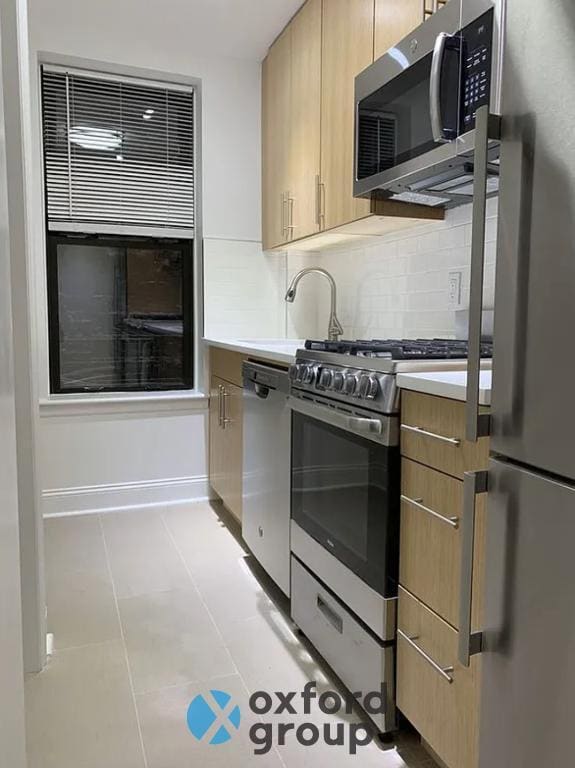 Building Photo - 2 bedroom in New York NY 10022 Unit 2R Rental