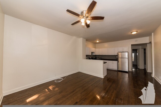 Photo - 3815 N Greenview Ave Rental