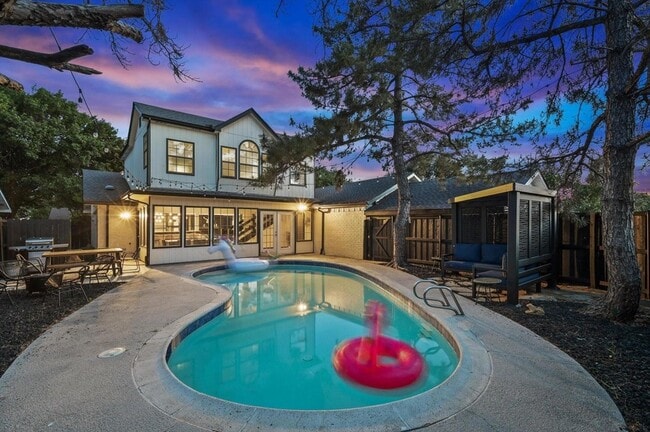 Photo - 1825 Arundel Dr House