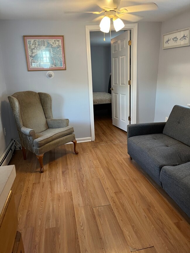 Building Photo - 24 5th St Unit 3