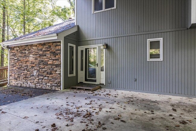 Photo - 5708 Bridlewood Dr