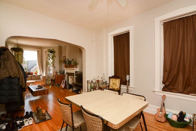 Photo - 2024 W Augusta Blvd Unit 3