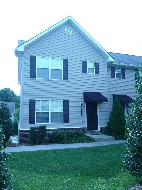 2 Bedroom/2.5 Bath Condo in Johnson City - 2 Bedroom/2.5 Bath Condo in Johnson City Unidad 700