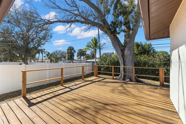 Photo - 4426 Helena St NE