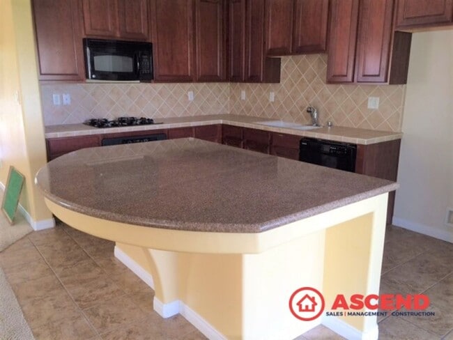 Photo - Beautiful 4-Bedroom Home in Northwest Bakersfield