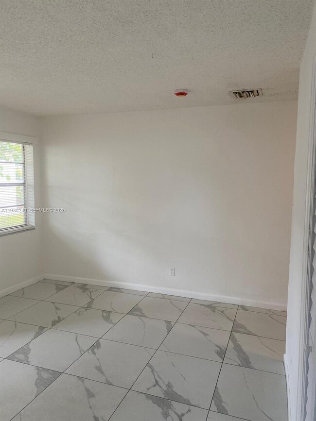 Photo - 2861 NW 15th Ct Unit 2