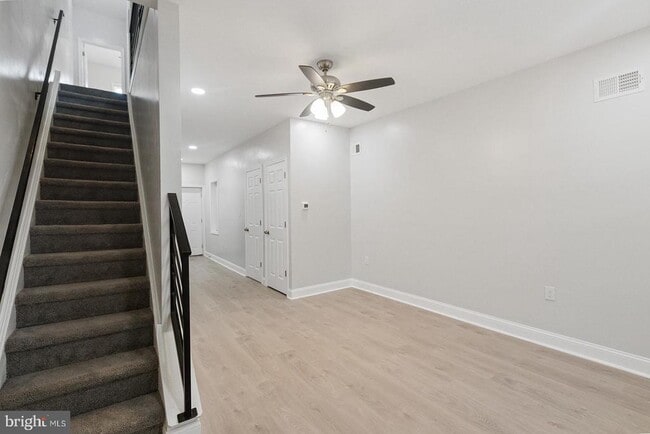 Photo - 5213 Rodman St