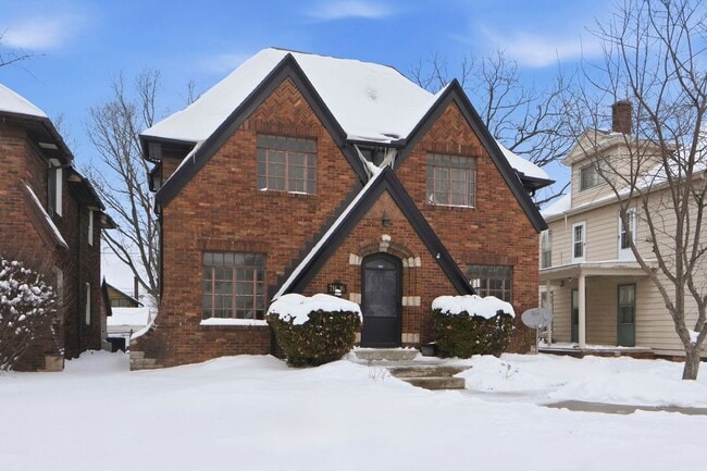 Photo - 714-716 Packard Ave Unidad 714 Packard Ave