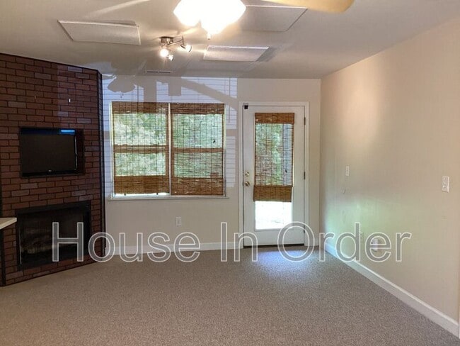 Photo - 703 Olde Covington Way