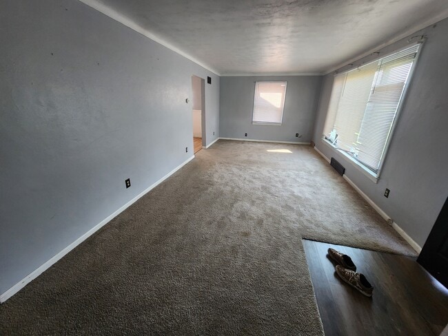 Building Photo - 611 Euclid St