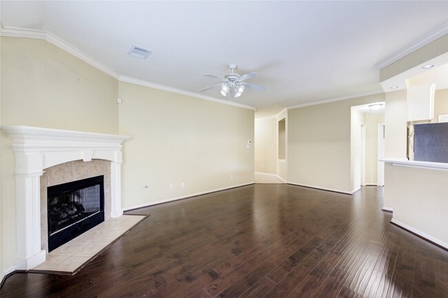 Photo - 22010 Kenlake Dr
