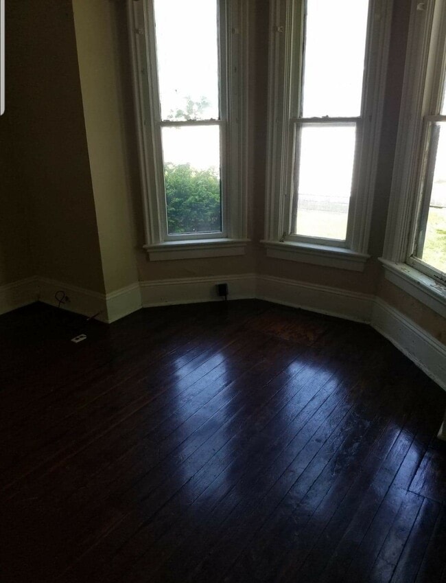 Photo - 340 S Ohio St