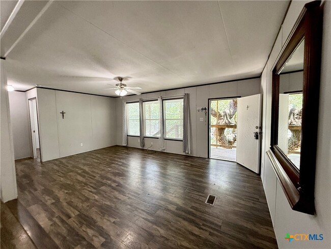 Photo - 167 Deer Ln