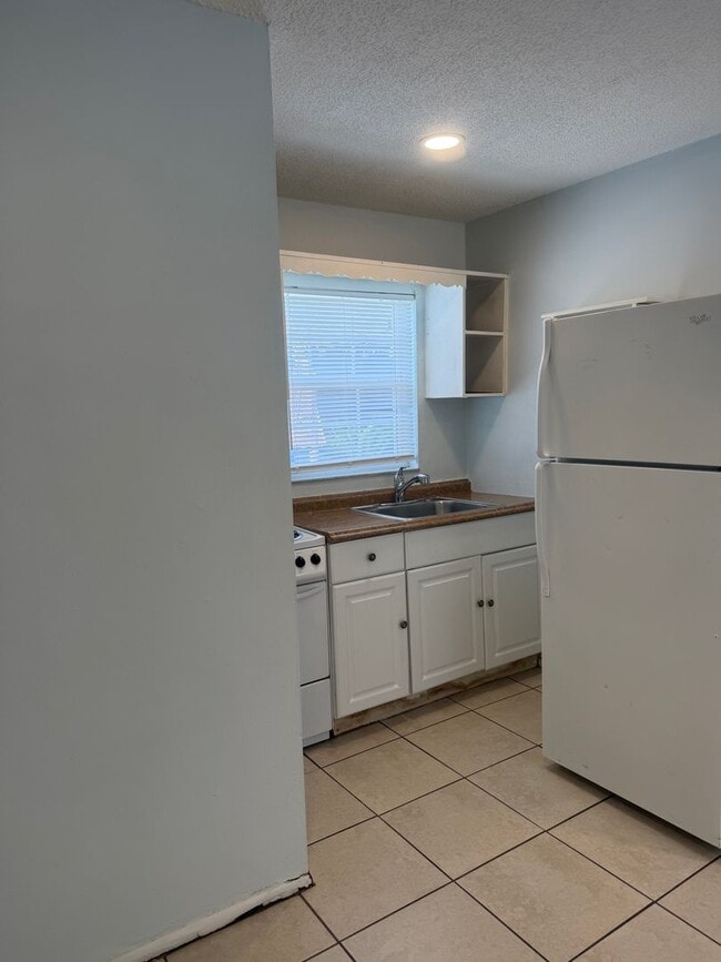 Photo - Cozy studio Unit 3