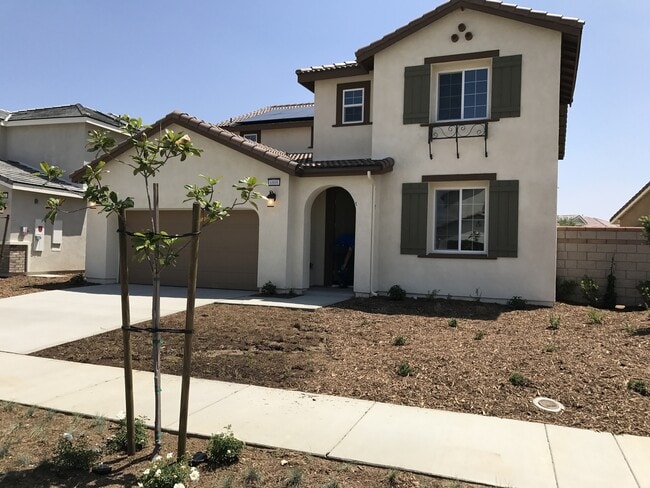 Photo - 5 bed home in RiverBend community, Eastval...