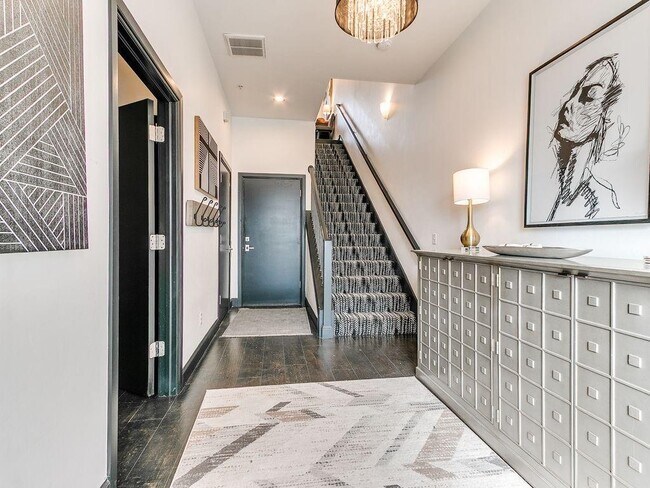 Photo - 115 NE 3rd St