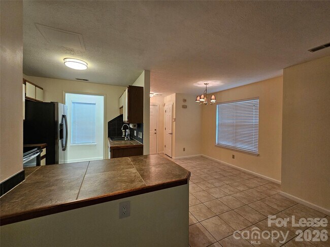 Photo - 802 Selwyn Oaks Ct