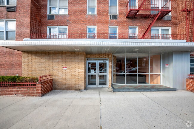 Building Entrance - 735 Avenue W