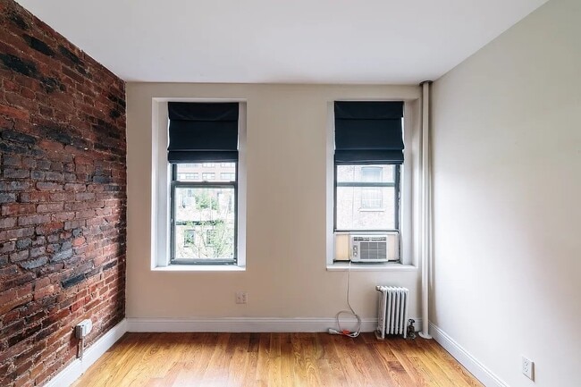 Photo - 141 W 10th St Unit 21