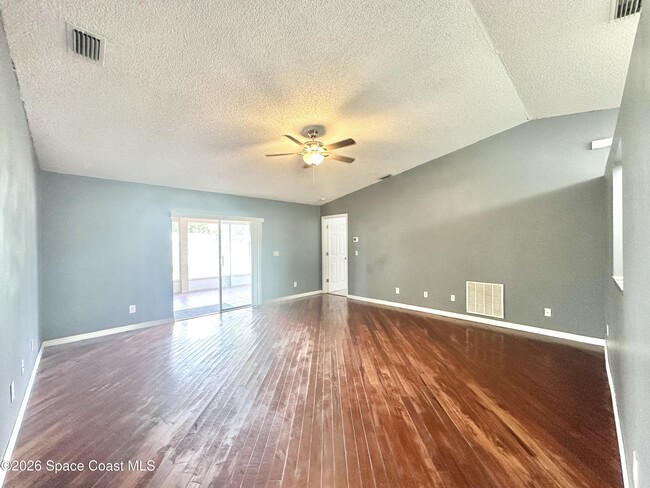 Photo - 6470 Ailes Ave