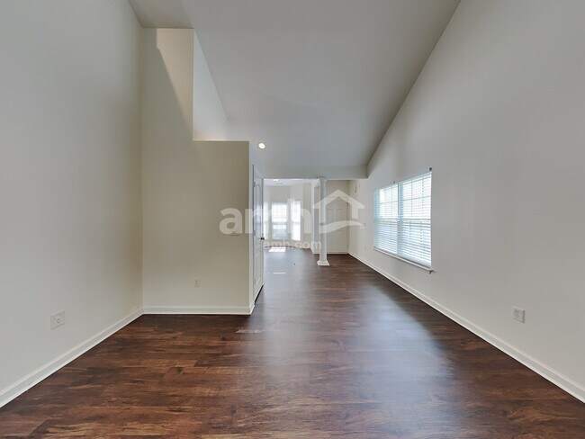 Photo - 127 Mercer Dr