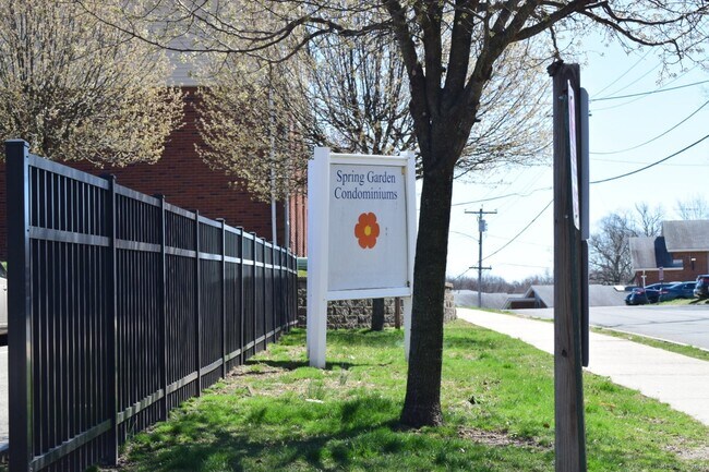 Photo - 63 Glade St Unit A1