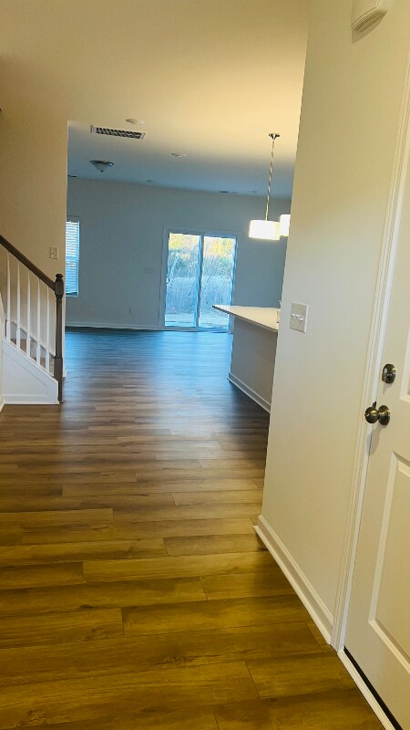 Photo - 757 Kitfox Dr NW