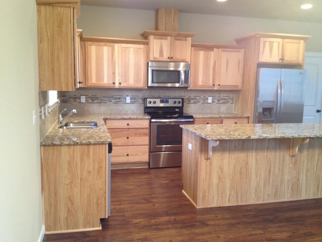 Photo - 425 N Vernonia Rd