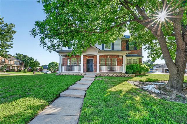 Photo - 2901 St Charles Dr